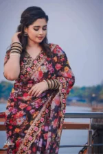 প্রিমিয়াম ইন্ডিয়ান সিল্ক পার্টি শাড়ী + ব্লাউজ পিস (Code#NB-25) - Image 6