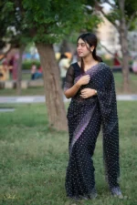 প্রিমিয়াম ইন্ডিয়ান স্টোনের জর্জেট পার্টি শাড়ি (ব্লাক ) - Image 11