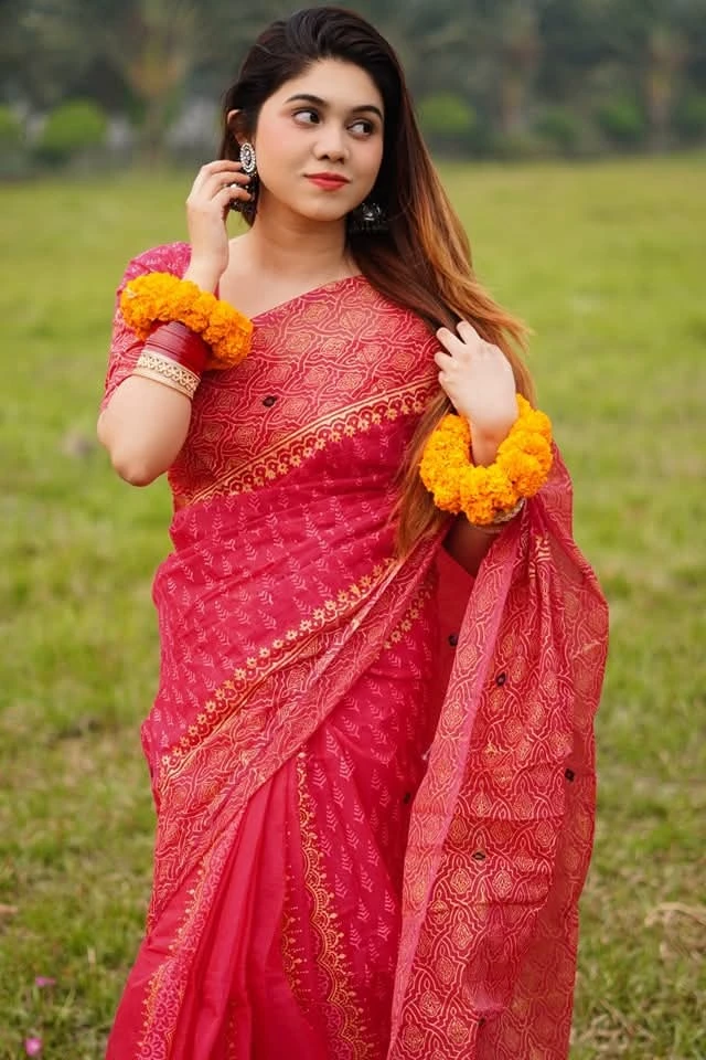 প্রিমিয়াম সেমি মসলিন শাড়ী + ম্যাচিং ব্লাউজ পিচ (Code#SM-414)