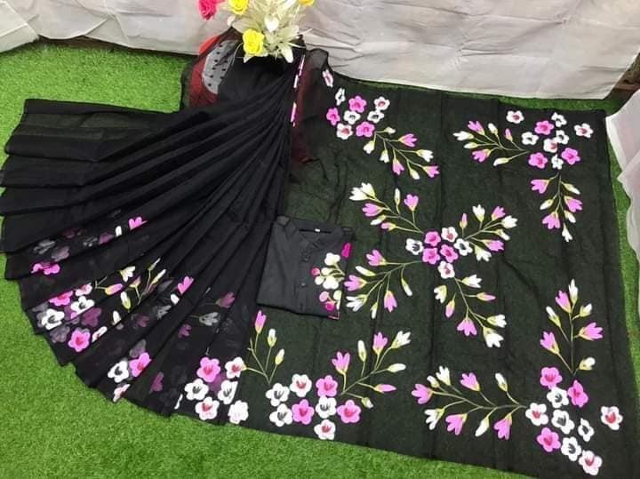 এক্সক্লুসিভ হ্যান্ড প্রিন্টেড কালারফুল ম্যাচিং কাপল শাড়ি অ্যান্ড পাঞ্জাবি সেট
